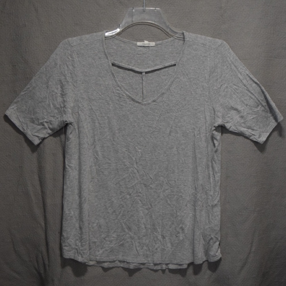 Maurices Charcoal Short Sleeve V-Neck Tee